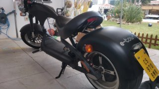 Moto Eléctrica Scooter Negra