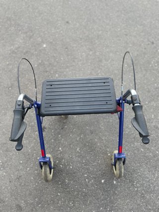 Andador Plegable con Frenos
