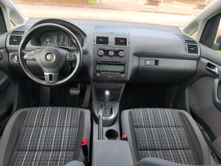 Volkswagen Touran 2011