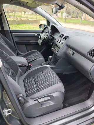 Volkswagen Touran 2011