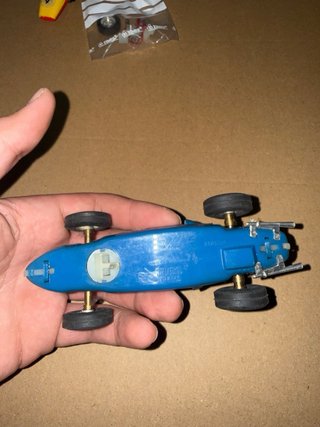 Coche Scalextric Azul con dorsal 7