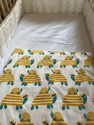Cuna Ikea con 2 colchones