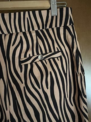 Pantalón largo estampado cebra