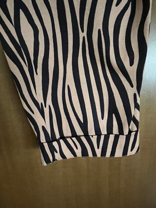 Pantalón largo estampado cebra