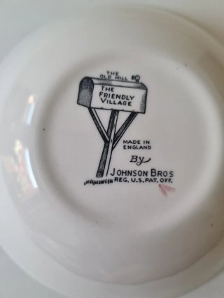 Plato porcelana Johnson Brothers Friendly Village