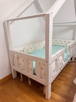 Cama infantil casita madera + colchón