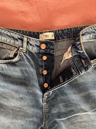 Pantalón tejano Mango