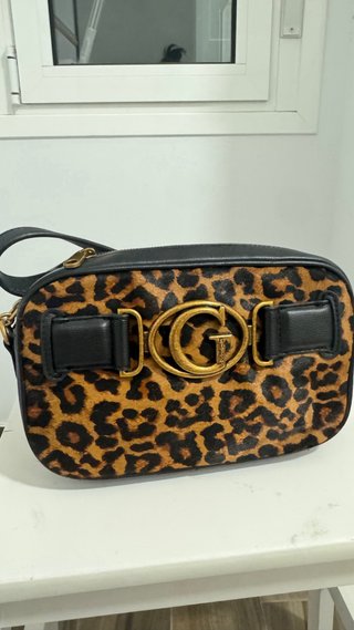 Bolso Guess Leopardo Dorado