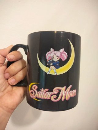 Taza Sailor Moon Negra