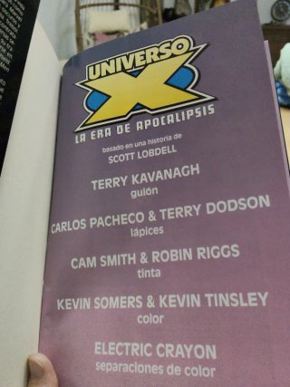 Comic UNIVERSO X