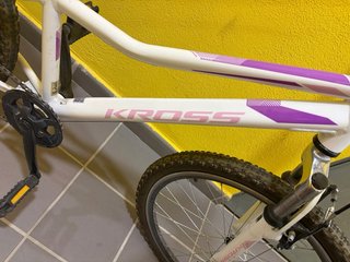 Bicicleta Kross Blanca y Morada