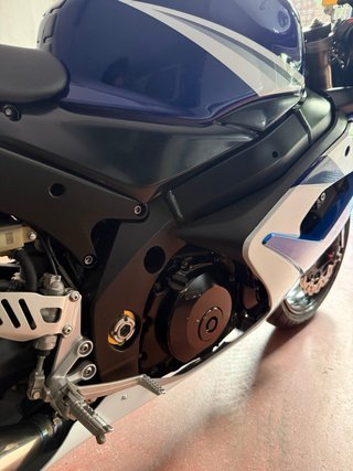Suzuki GSXR 1000 K6 Deportiva Azul/Blanca