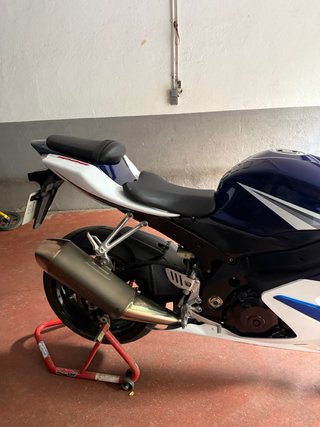 Suzuki GSXR 1000 K6 Deportiva Azul/Blanca