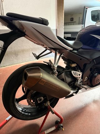 Suzuki GSXR 1000 K6 Deportiva Azul/Blanca