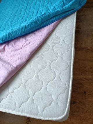 Somier tapizado beige