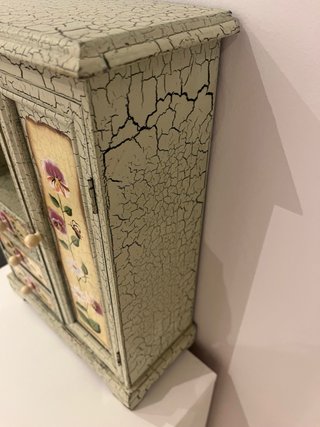 Armario joyero vintage pintado a mano