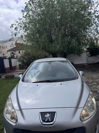 Peugeot 308 2011