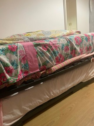 Cama nido de madera y tela