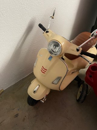 Moto Vespa Eléctrica para Niños