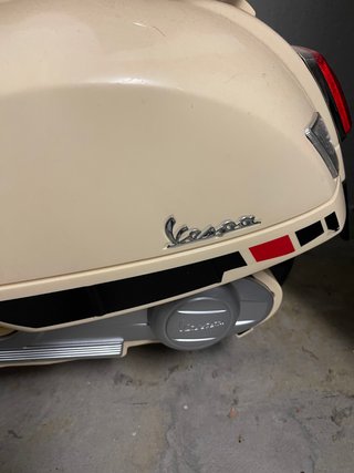Moto Vespa Eléctrica para Niños