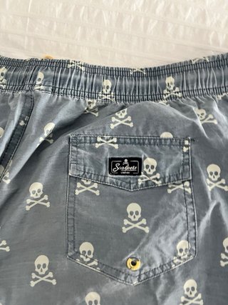 Bañadores Scalpers Talla XL Calaveras