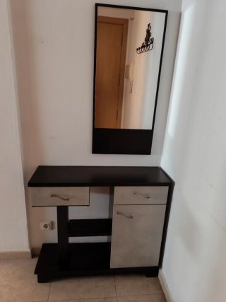 Mueble recibidor con espejo