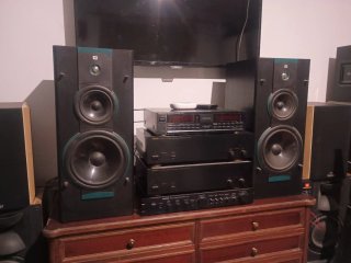 Altavoz JBL LX4
