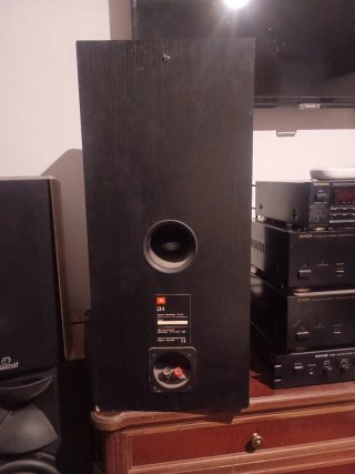 Altavoz JBL LX4