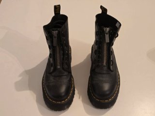 Stivali Sinclair Dr. Martens Pelle Nera con Piattaforma