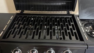 Barbacoa de gas negra