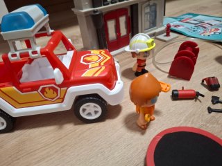 Pin y Pon Bomberos Coche y Casa