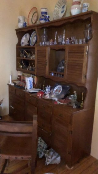 Armario antiguo de madera.