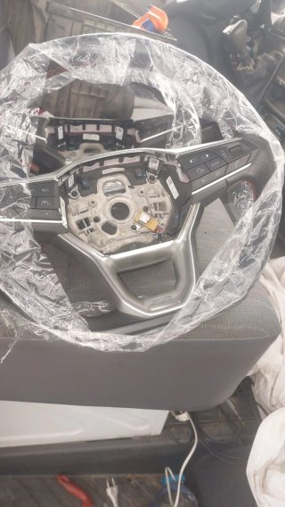 Volante Seat León FR