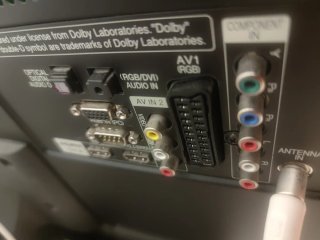 Televisor LG 32 pulgadas (mesa opcional)