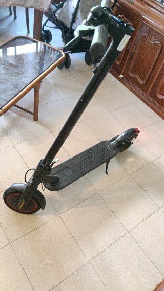 Patinete eléctrico en muy buen estado