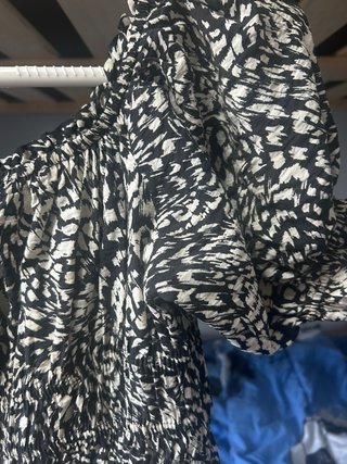 Vestido H&M Talla M Estampado Blanco y Negro