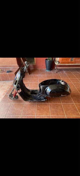 Chasis Vespa GTS Negro 250cc