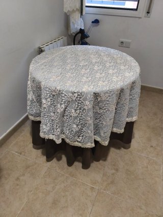 Mesa camilla redonda con brasero eléctrico