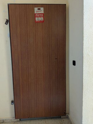 Puerta de seguridad STM antiocupación.