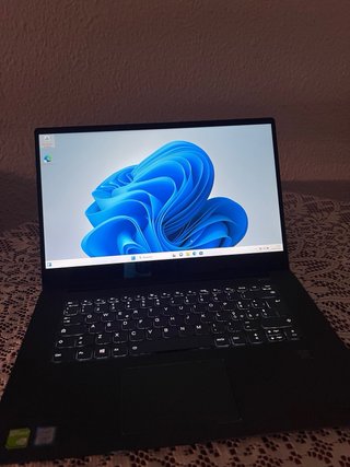 Ordenador portátil lenovo ideapad i5 8 Generación.