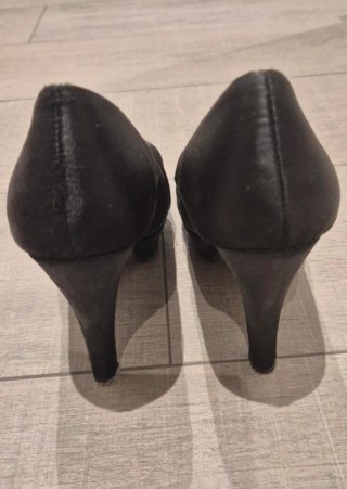 Zapatos de tacón negros con plataforma