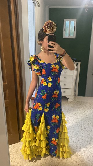 Traje Flamenca Azul con Flores Amarillas