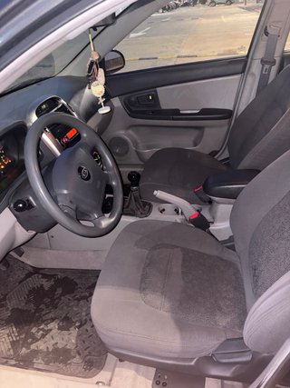 KIA Cerato 2004