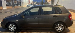 KIA Cerato 2004