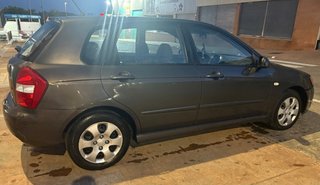 KIA Cerato 2004