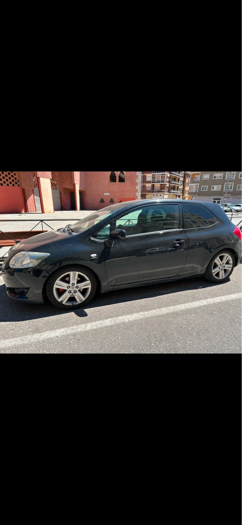 Toyota Auris 2007 - foto 1