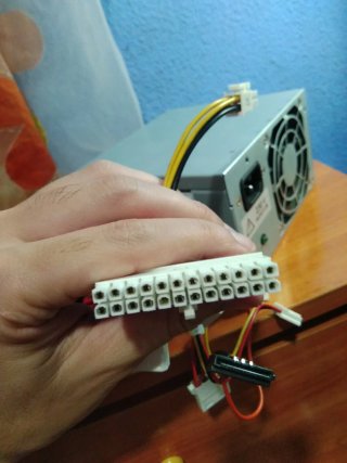 Fuente de Alimentación PC 230V