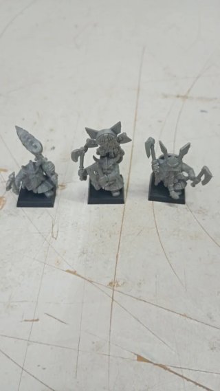 Warhammer, Montaraces Enanos, Grupo Mando