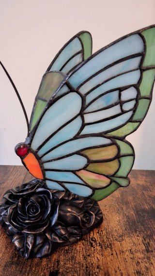 Lámpara Mariposa azul clarito estilo Tiffany!