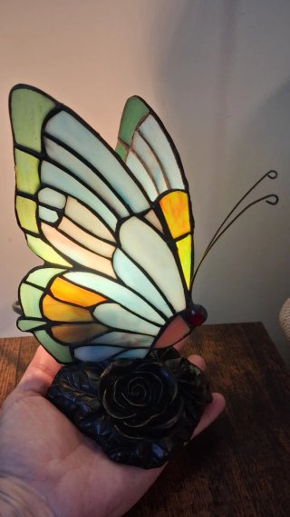 Lámpara Mariposa azul clarito estilo Tiffany!